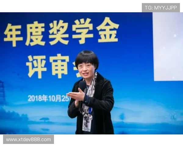 与李芳对话探索和平精英职业生涯的成长与挑战