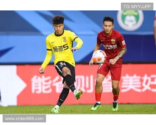 上海乒乓球队灵活性引发热议球迷与专家观点交锋不断 上海乒乓球队灵活性引发热议球迷与专家观点交锋不断