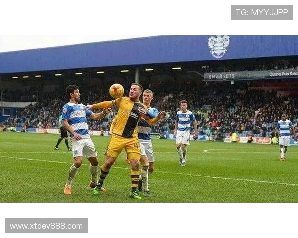 女王公园巡游对阵哈德斯的精彩对决分析与赛后点评 女王公园巡游对阵哈德斯的精彩对决分析与赛后点评