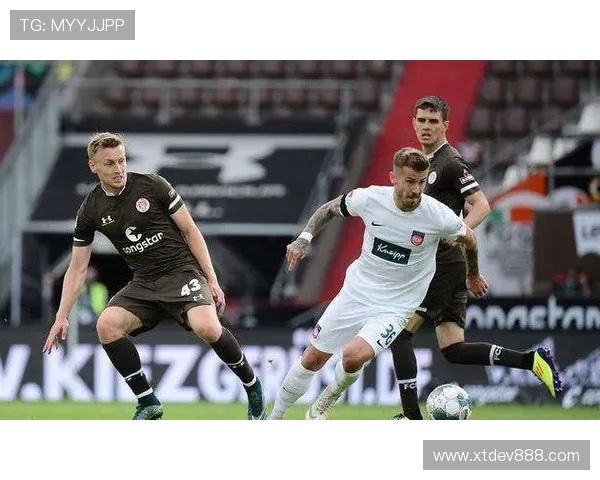 纽伦堡与卡斯鲁厄的激烈对决谁能在这场较量中笑到最后 纽伦堡与卡斯鲁厄的激烈对决谁能在这场较量中笑到最后