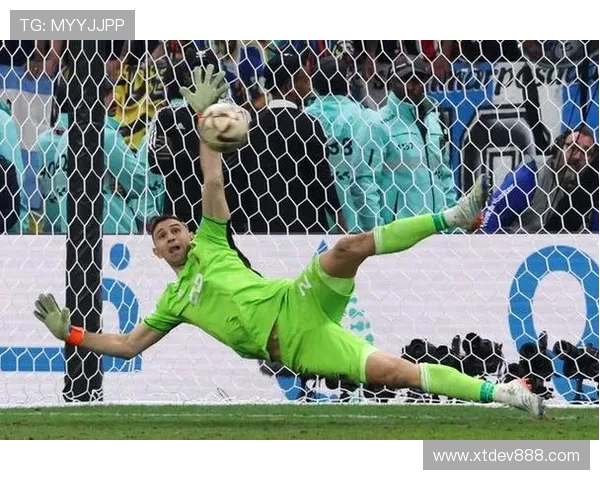 马丁内斯的传奇人生与足球之路探索